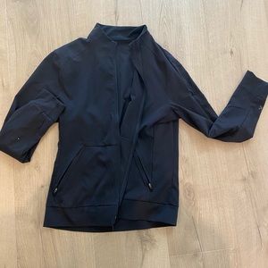 LULULEMON LIGHTWEIGHT RUNNING JACKET